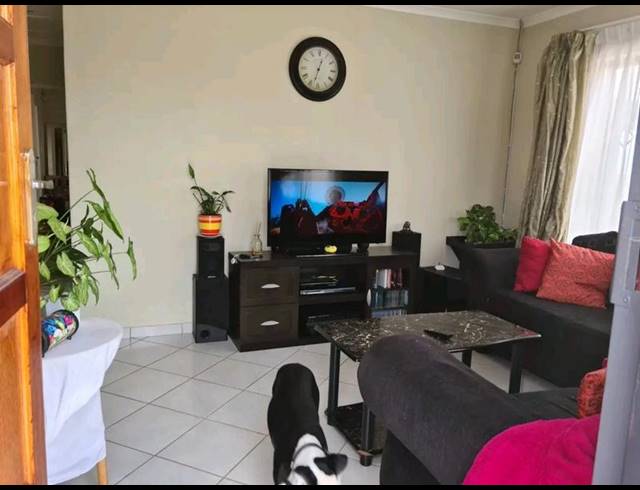 3 BEDROOM PROPERTY TO RENT IN BLUE HILLS